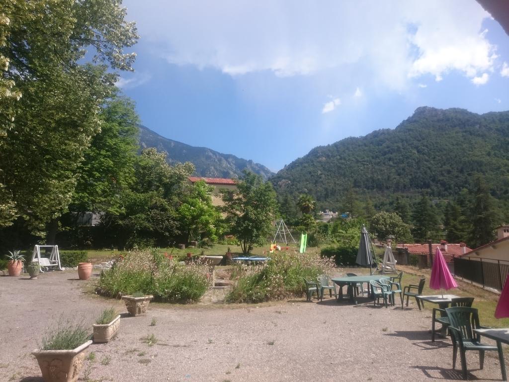 Hotel Le Mas Fleuri Верне-ле-Бен Екстериор снимка