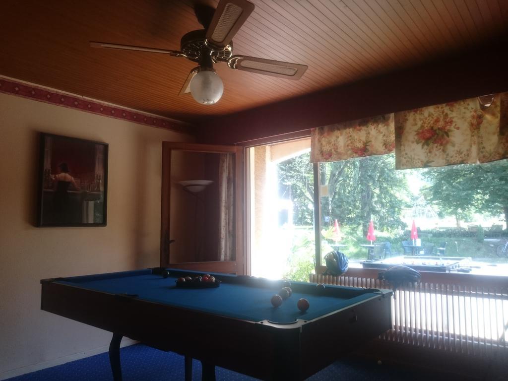 Hotel Le Mas Fleuri Верне-ле-Бен Екстериор снимка