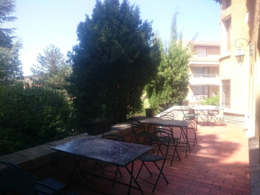 Hotel Le Mas Fleuri Верне-ле-Бен Екстериор снимка