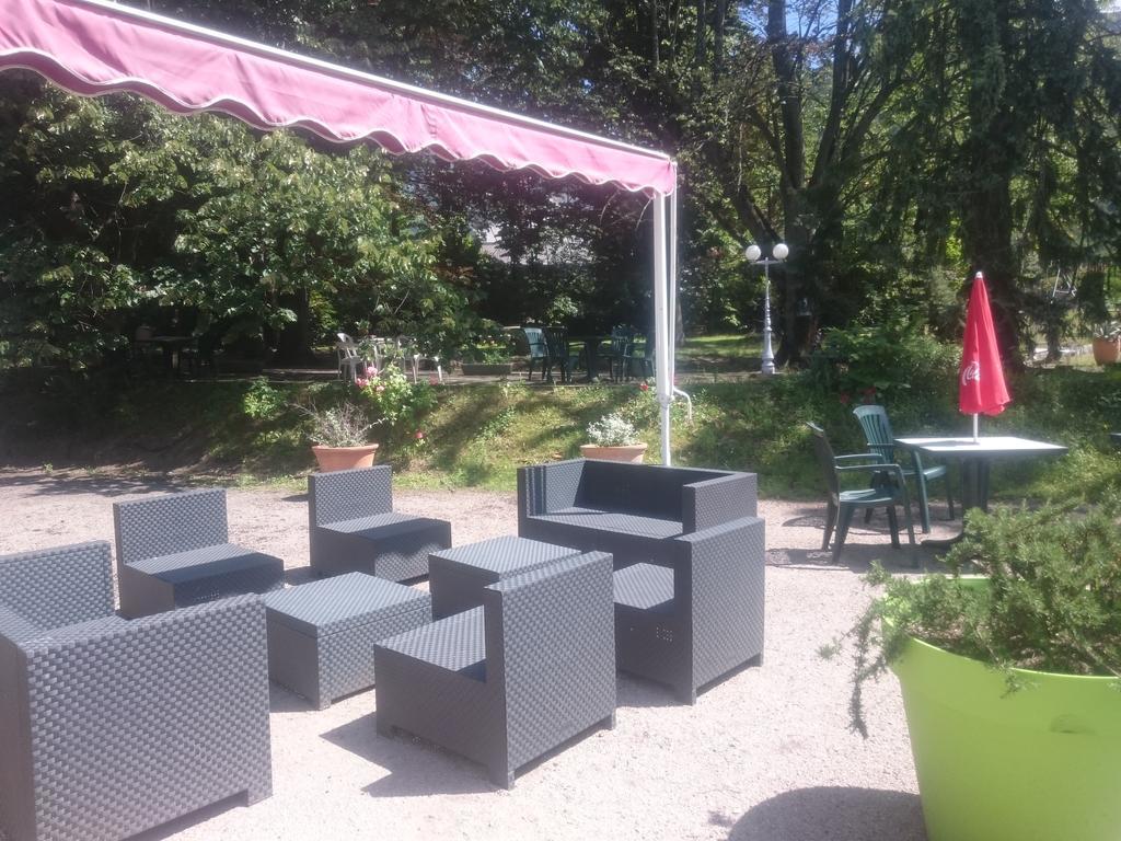 Hotel Le Mas Fleuri Верне-ле-Бен Екстериор снимка